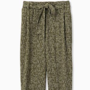 Olive Green Tie Front Tapered Pants Torrid 4 NWT
